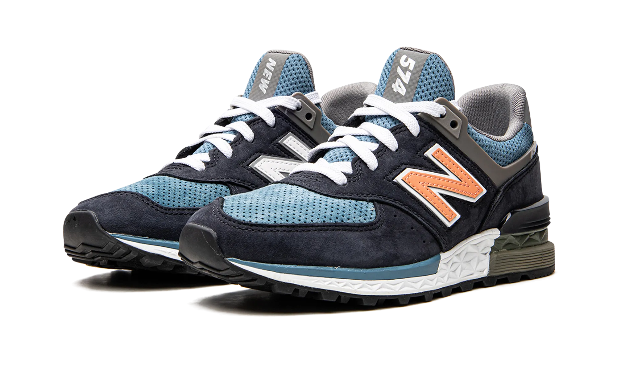 574 "Ronnie Fieg Kith" Supportive Core Fitness Training