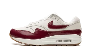 AIR MAX 1 LX WMNS "Team Red" Flexible Fit Active People Comfortable Design