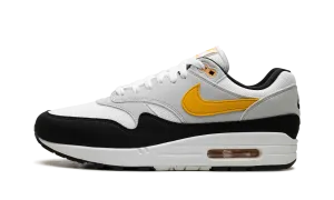Air Max 1 "White / University Gold / Black" Low Impact Sole Geometry shape fit