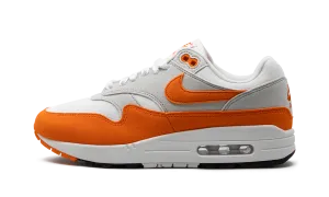 AIR MAX 1 WMNS "Safety Orange" Street Ball