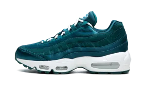 AIR MAX 95 MNS WMNS "Green Velvet" Cool Pop Wardrobe Base
