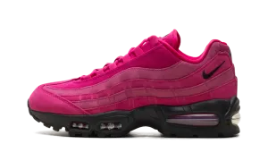 Air Max 95 OG "Fireberry" Versatile Everyday Wear