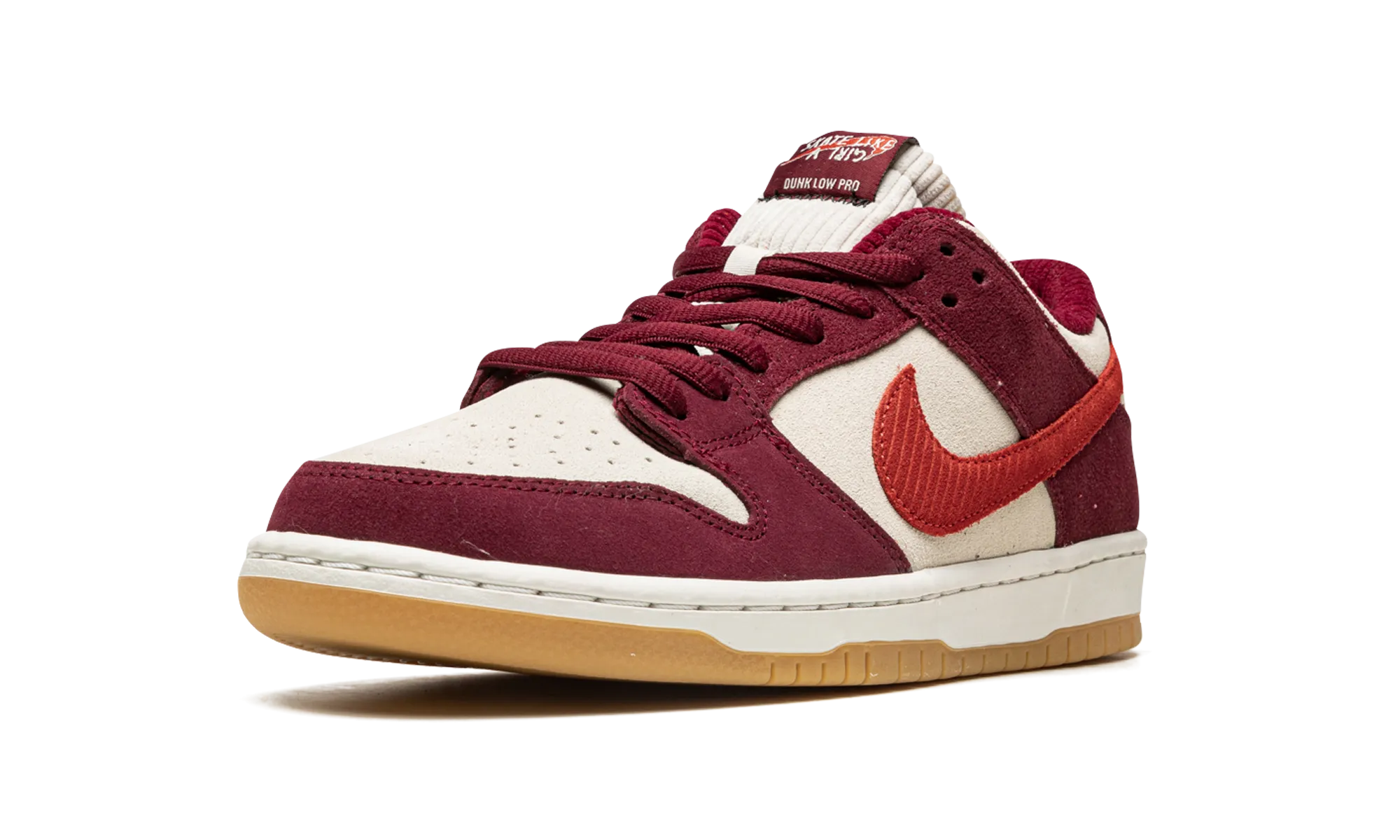 SB Dunk Low "Skate Like A Girl" Everyday Pair Parkour Run