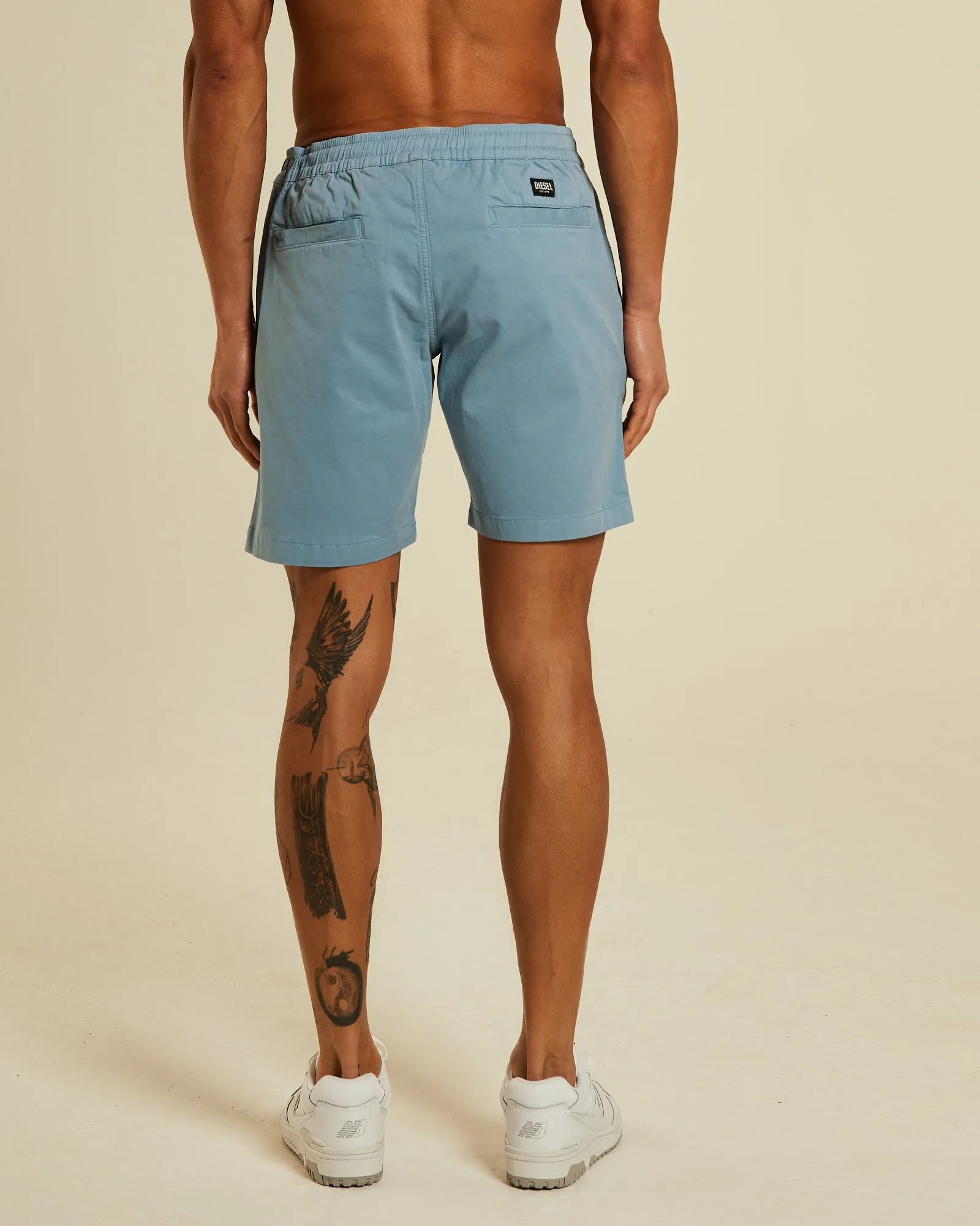Wrinkle Resistant Material Barton Drawcord Short Pebble Blue