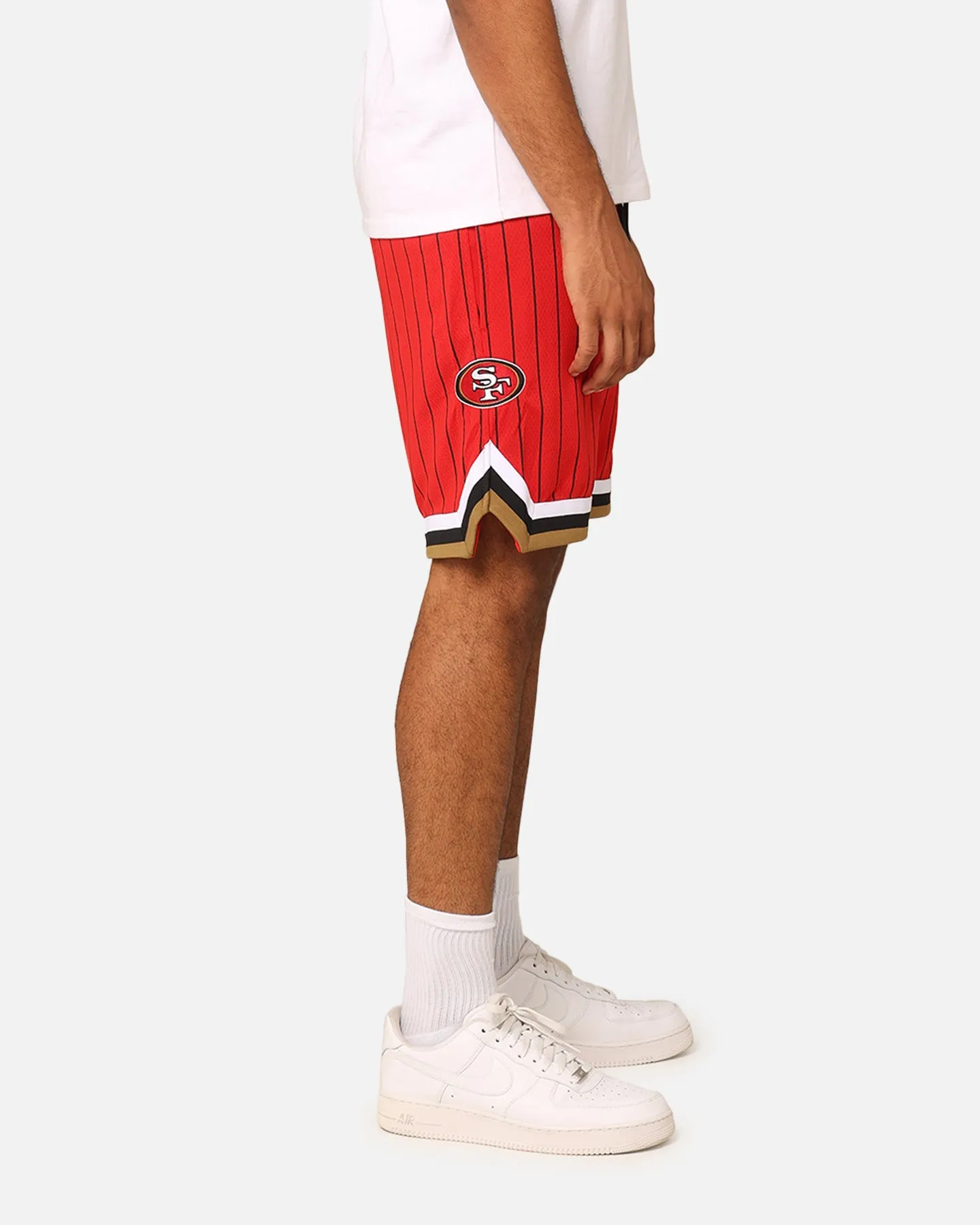 New Era San Francisco 49ers Pinstripe Shorts OTC Travel Light