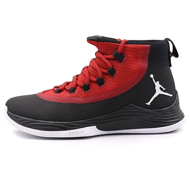Black Basketball Shoes Vibration Dampening Tech