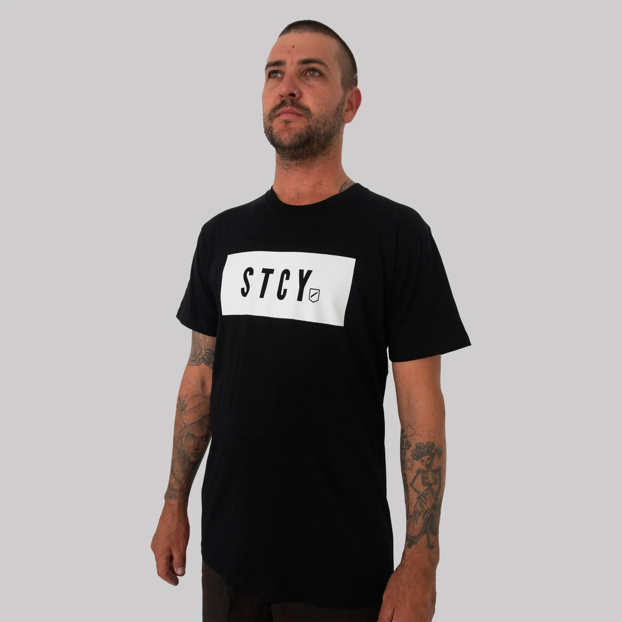 Relaxed Torso Fit Slim Fit Comfort BLOCK TEE / BLACK