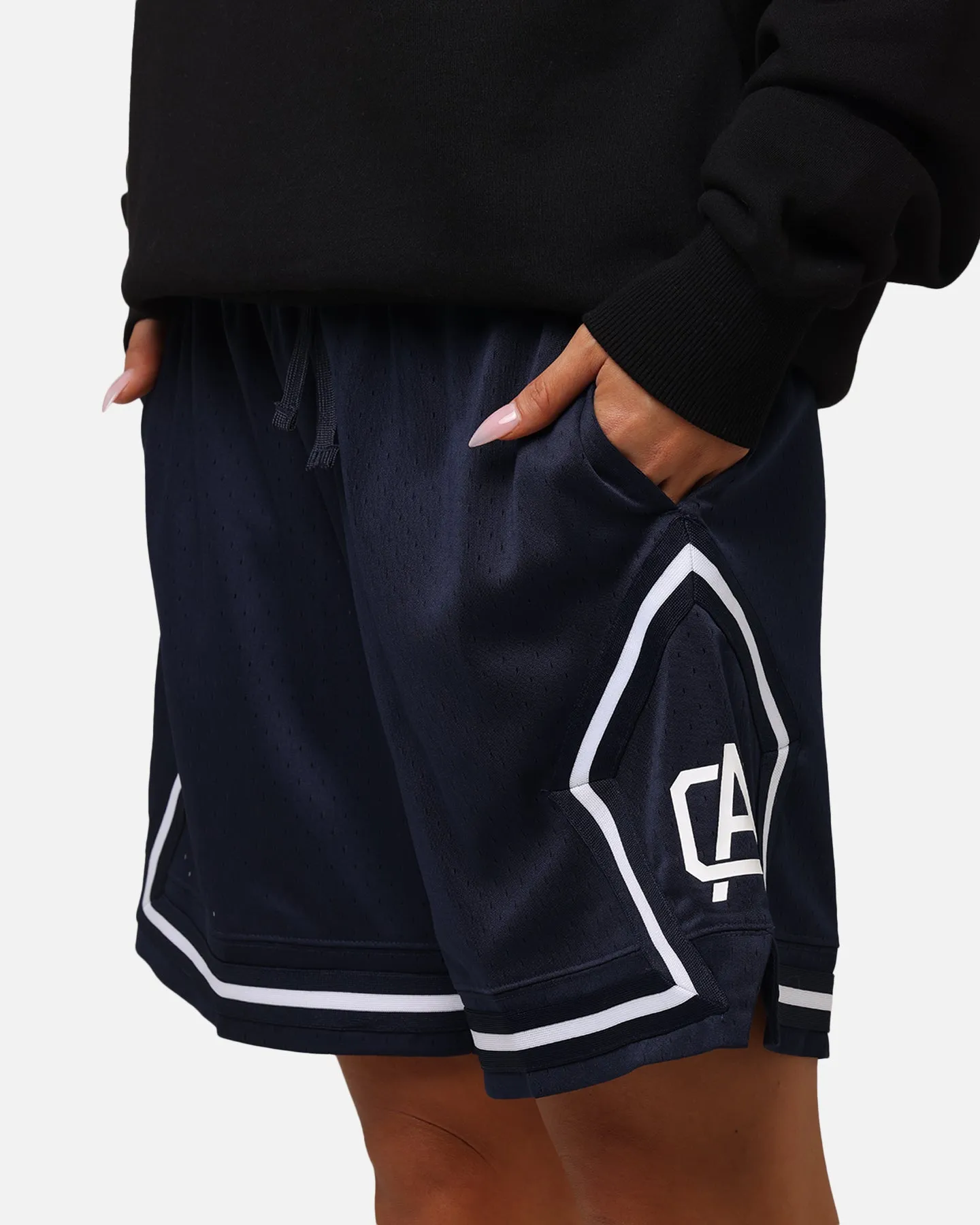 Non Restrictive Fit Carre Fold Mesh Basketball Shorts Navy/White