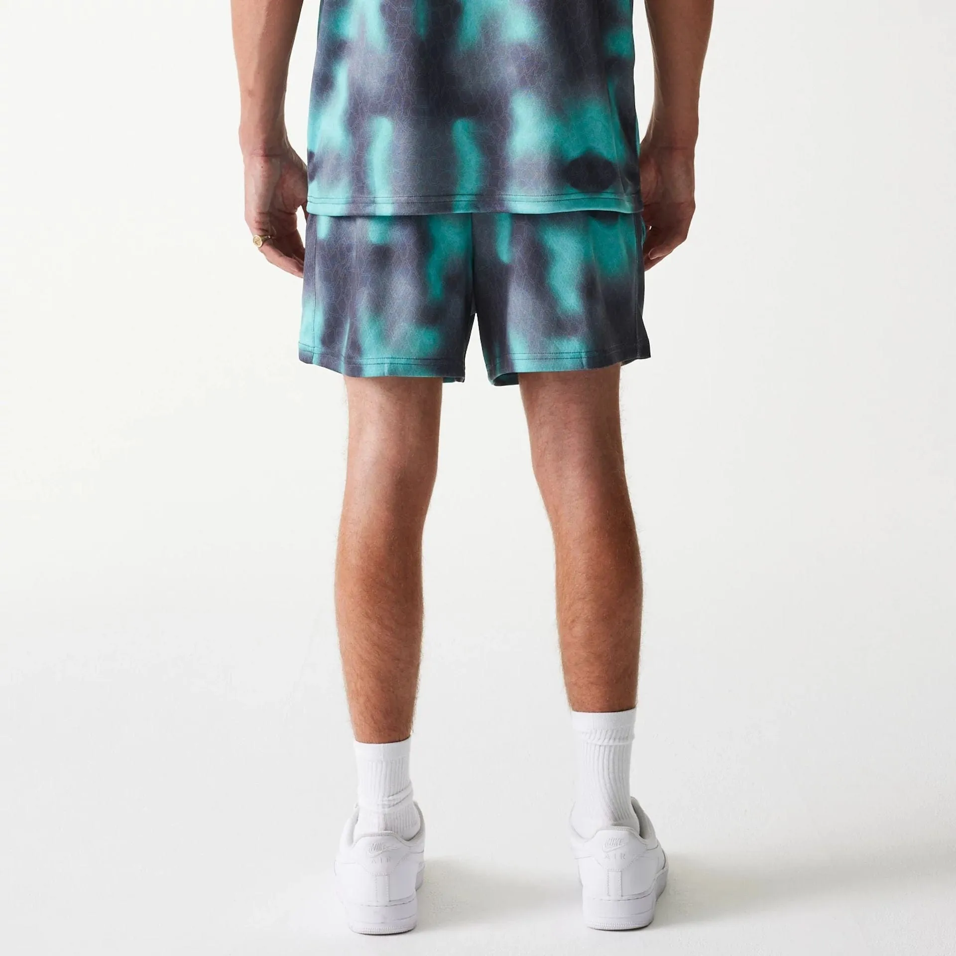 Chicago Bulls NBA All Over Print Green Shorts Bacterial Growth Prevention Day Fit