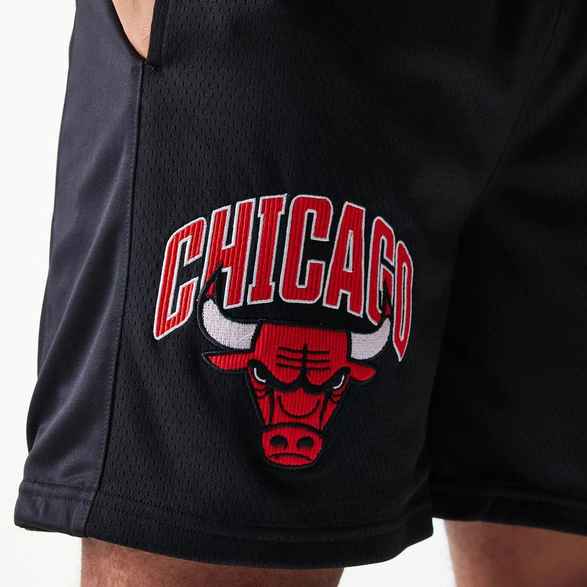 Chicago Bulls NBA Arch Graphic Black Mesh Shorts Office Attire Cool Comfort