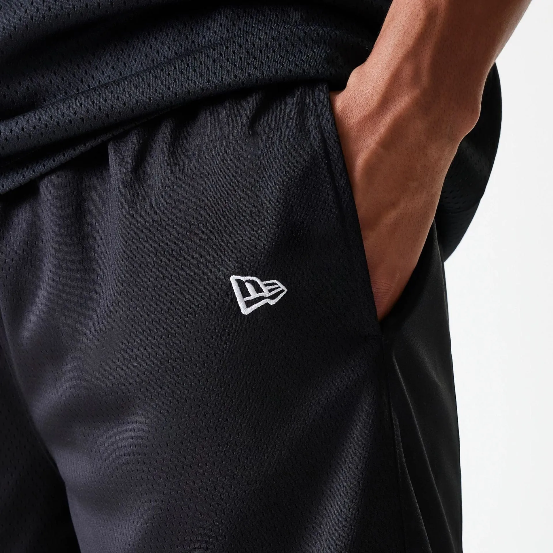 Chicago Bulls NBA Arch Graphic Black Mesh Shorts Smooth Flatlock Seams