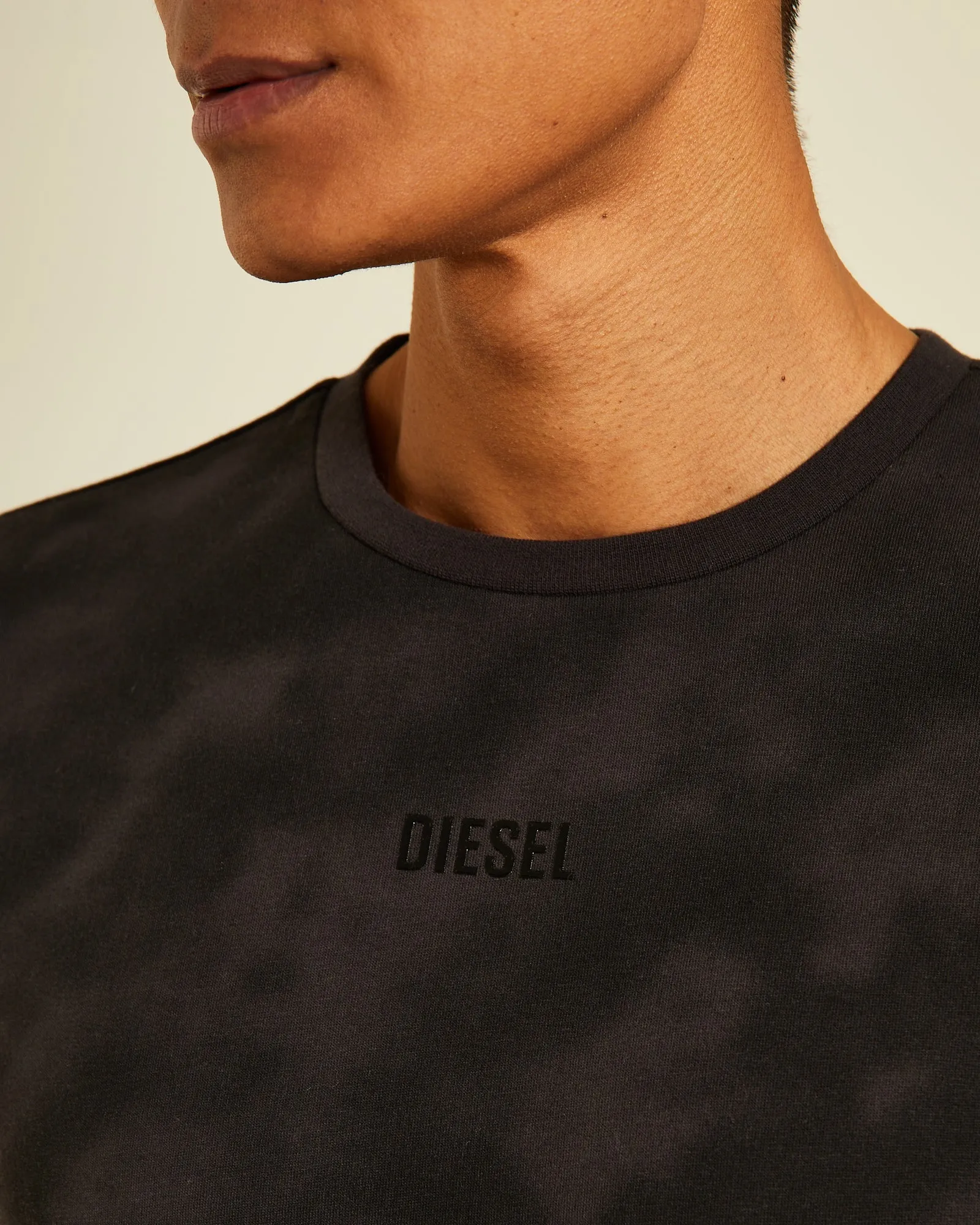 Cimon Tee Bleached Black Picnic TaglessDesign