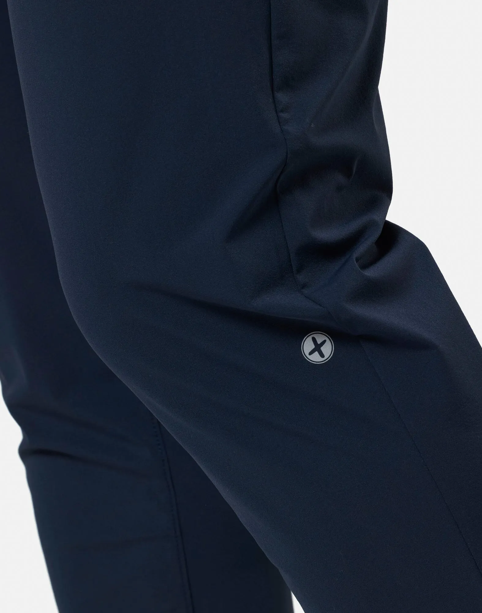 Simple Utility Basic Look In Motion Jogger in Obsidian Blue