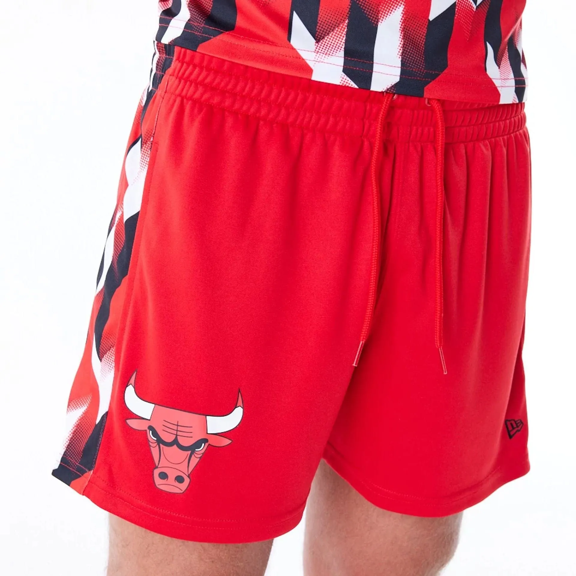 button-down look Rubberized Waistband Chicago Bulls NBA Soccer Red Short Shorts