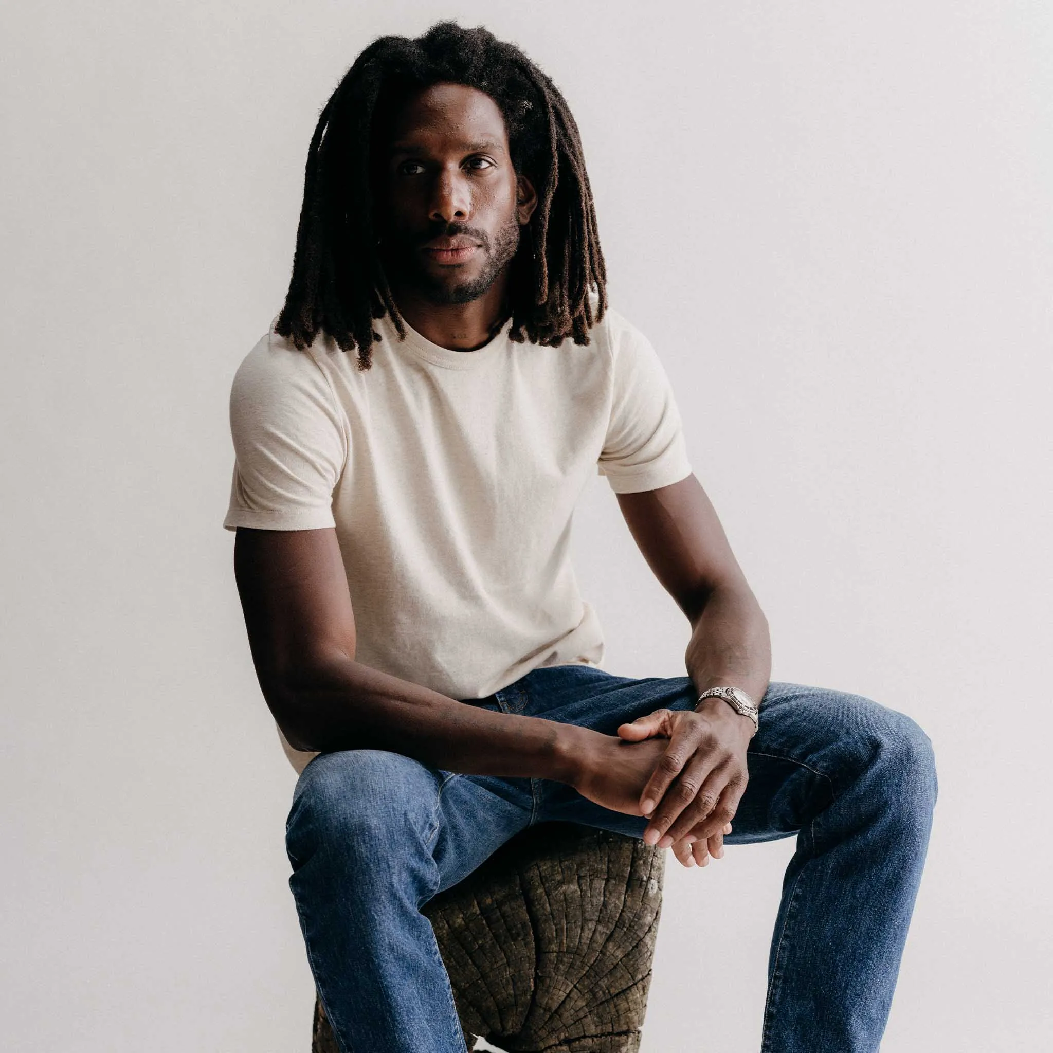 The Organic Cotton Tee in Heather Oat Stylish Look