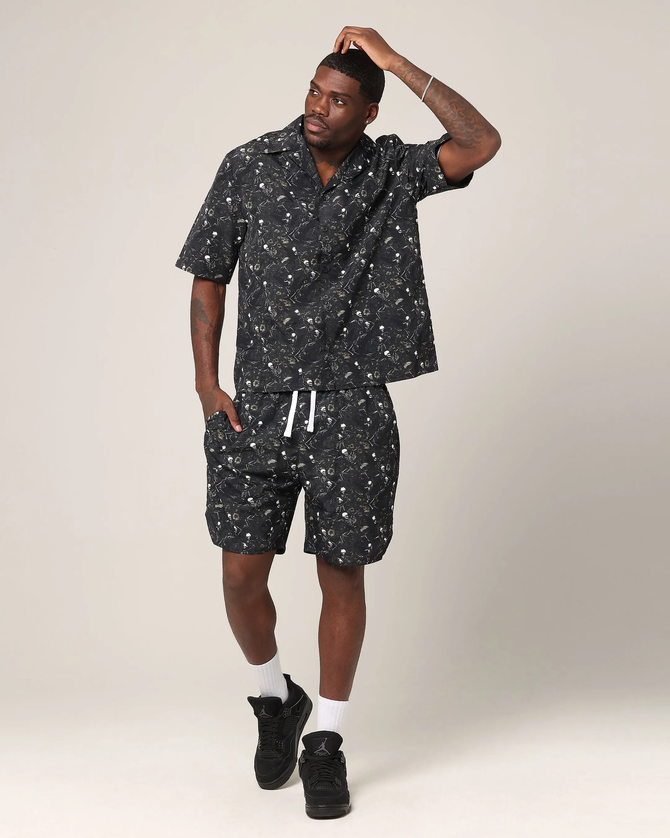 snowboarding apparel Saint Morta Netherworld Nylon Shorts Multi