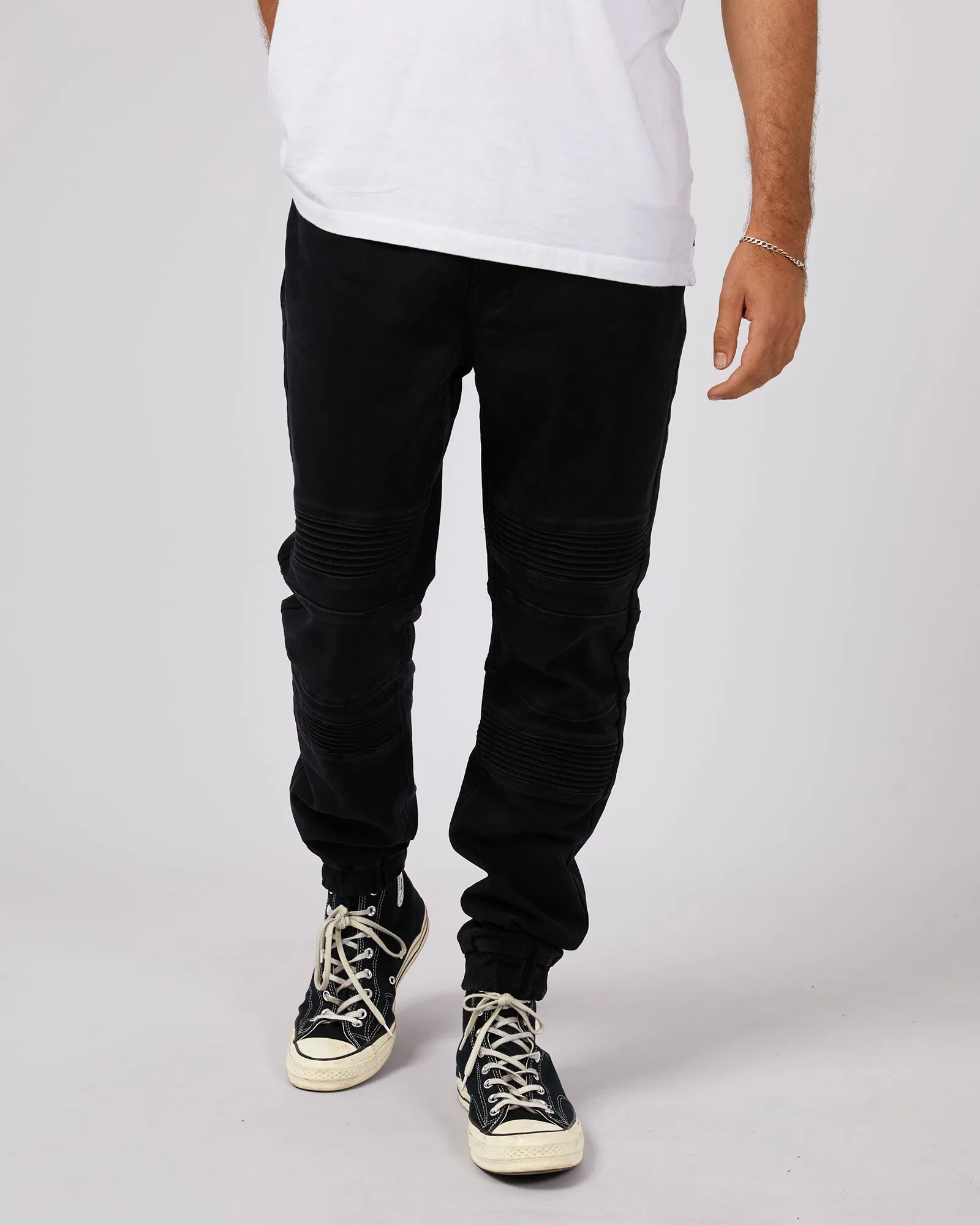 Fang Moto Jean Black Chill Vibes City Walk Weekend Warrior