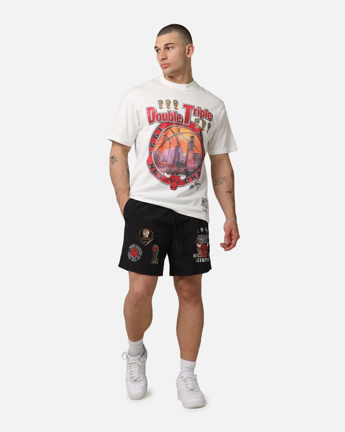 Breathable Layer Mitchell & Ness Chicago Bulls Champs Nylon Shorts Black