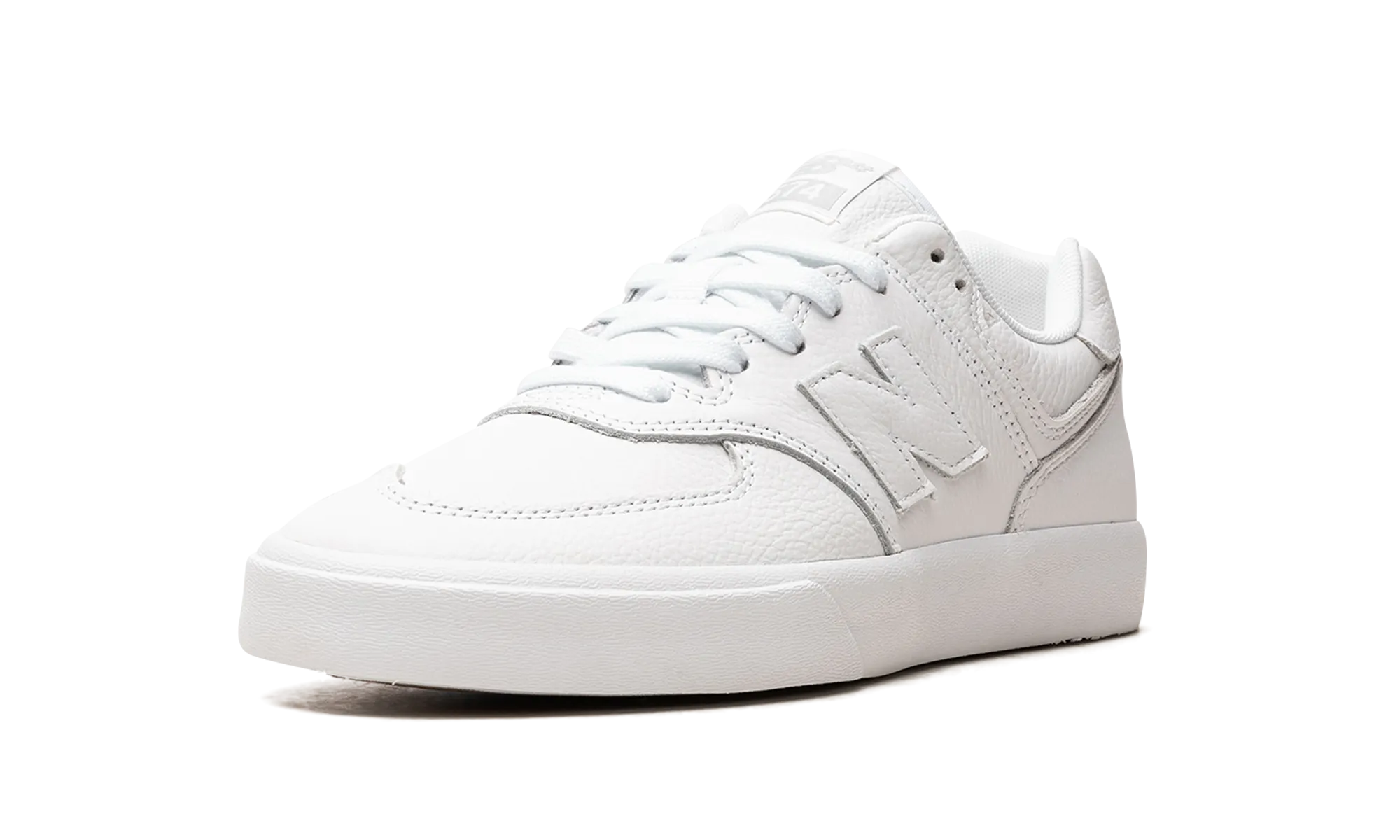 Numeric 574 Vulc "Triple White" photo shoot Move Light