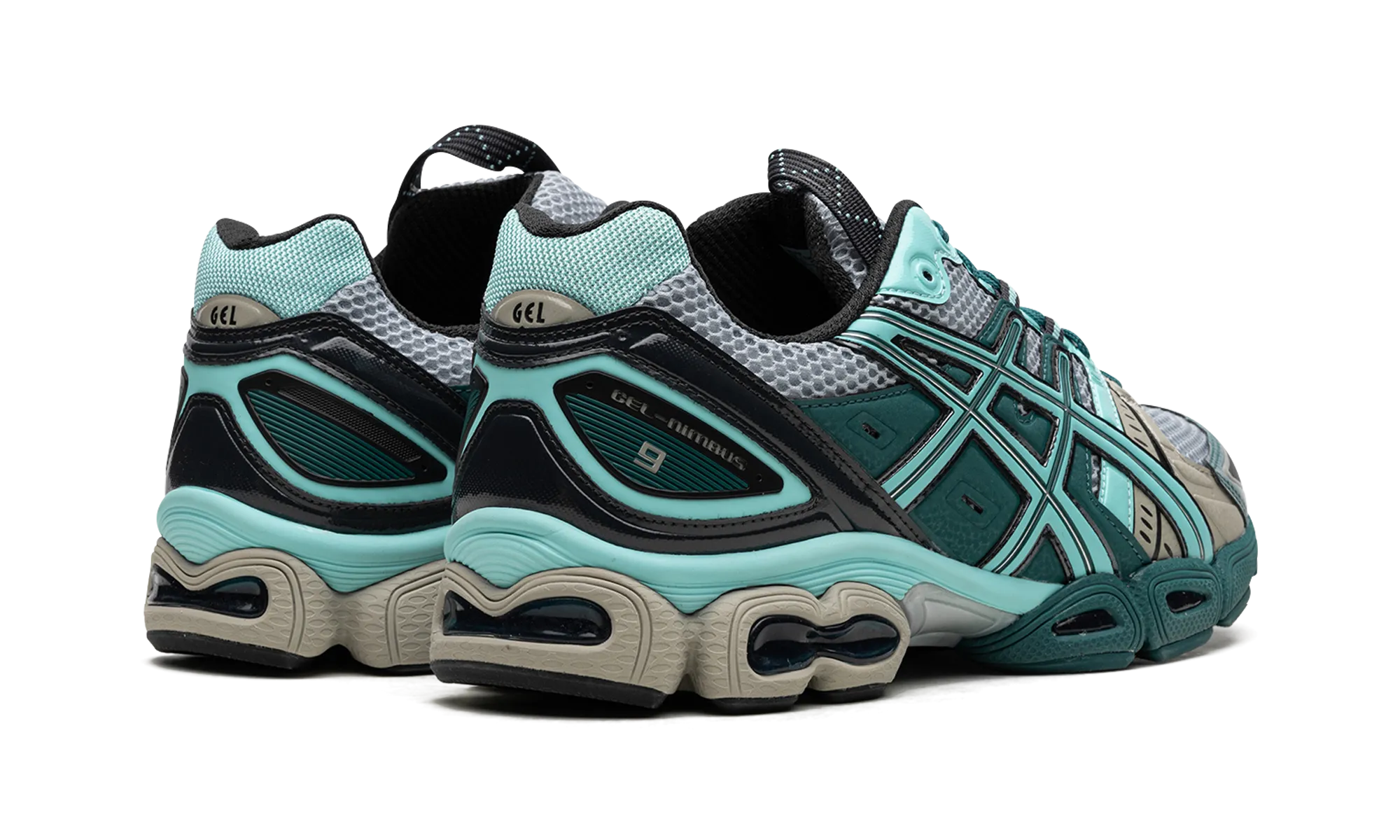 UB3-S Gel-Nimbus 9 "Kiko Kostadinov" Flexible Construction