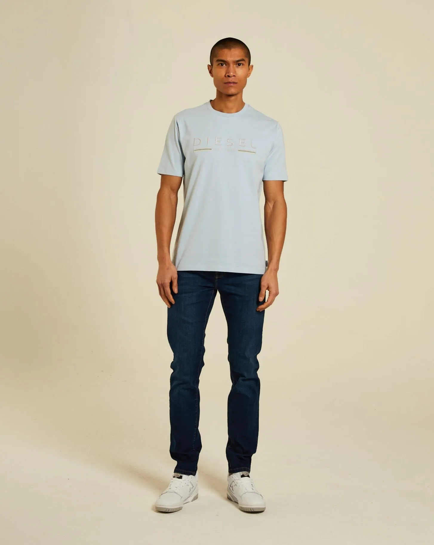 Soft and breathable Active Look Fenton Tee Buoy Blue