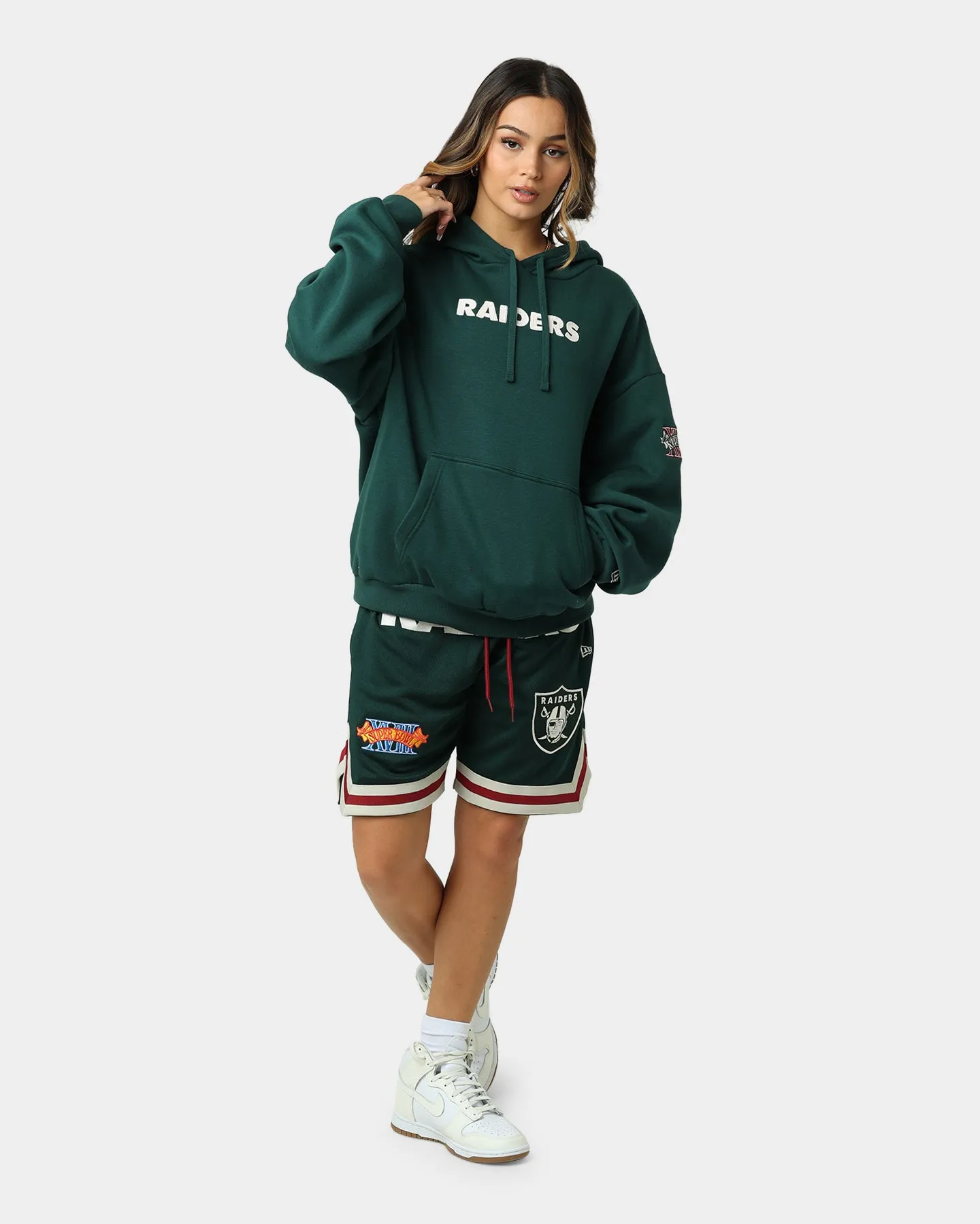 button-down look New Era Las Vegas Raiders Mesh Shorts Dark Green