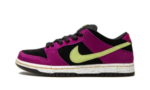 SB Dunk Low "ACG Terra Red Plum" Motion Tech Roll Hike