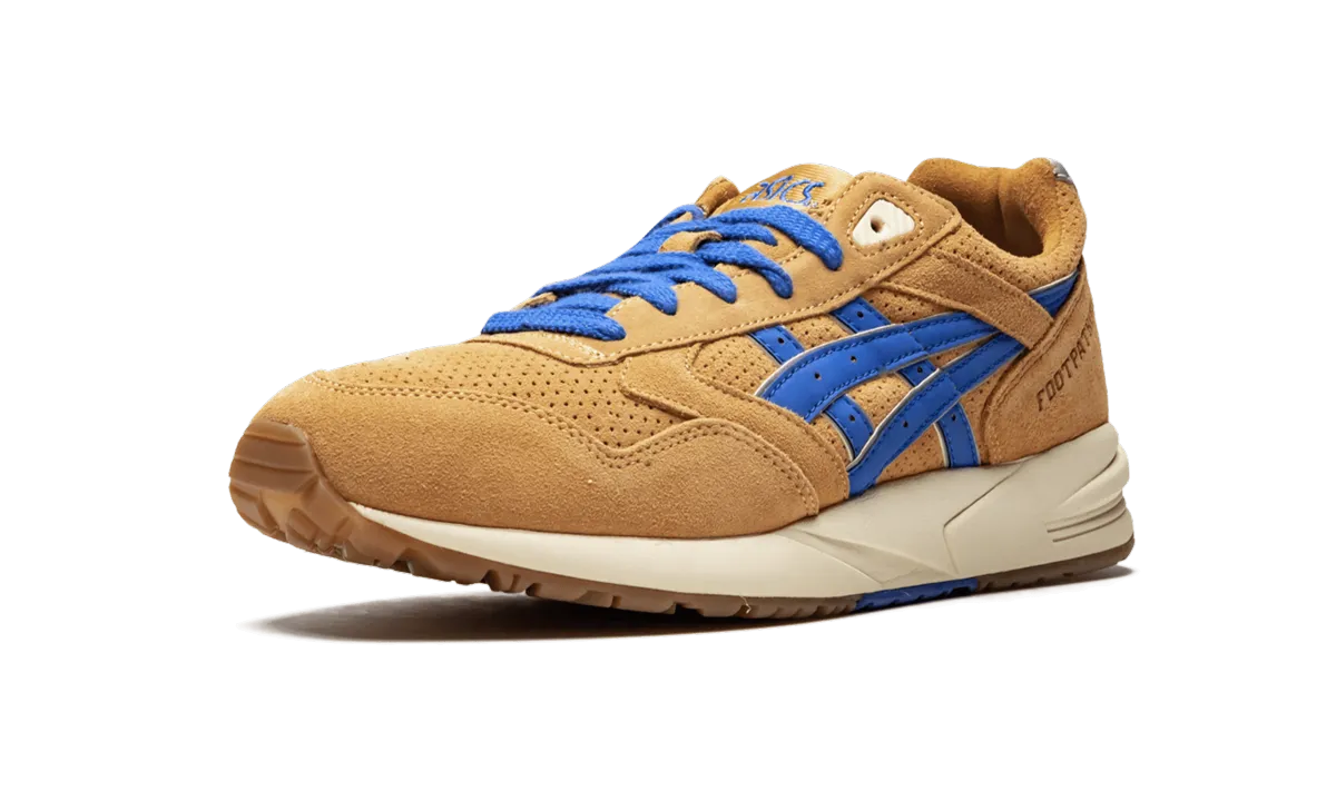 Gel-Saga "FOOTPATROL" cushioned collar