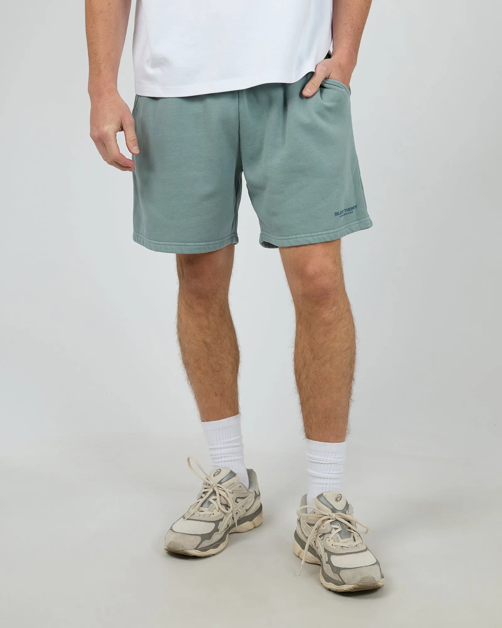 Essential Theory Short Steel Easy Layering