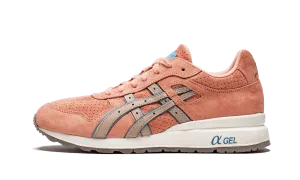 Bend Hike Sleek Form GT 2 "Ronnie Fieg - Rose Gold"