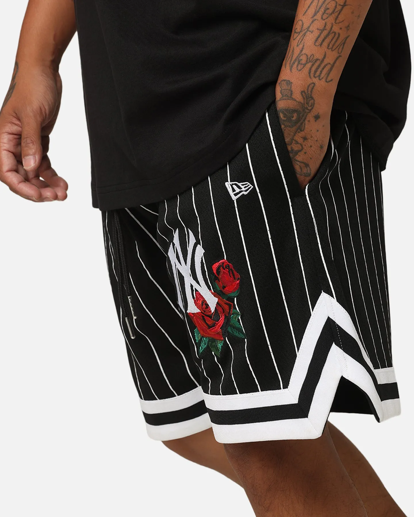 New Era New York Yankees Rose Mesh Shorts Black Roomy Fit easy-care item