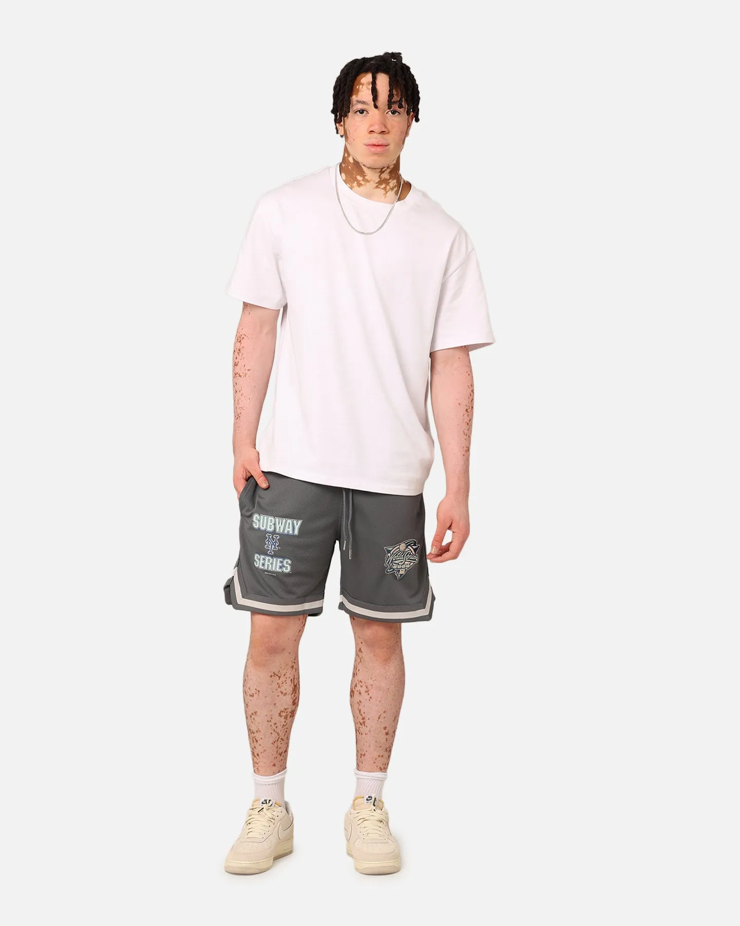 New Era New York Mets Mesh Shorts Iron cycling attire clean look