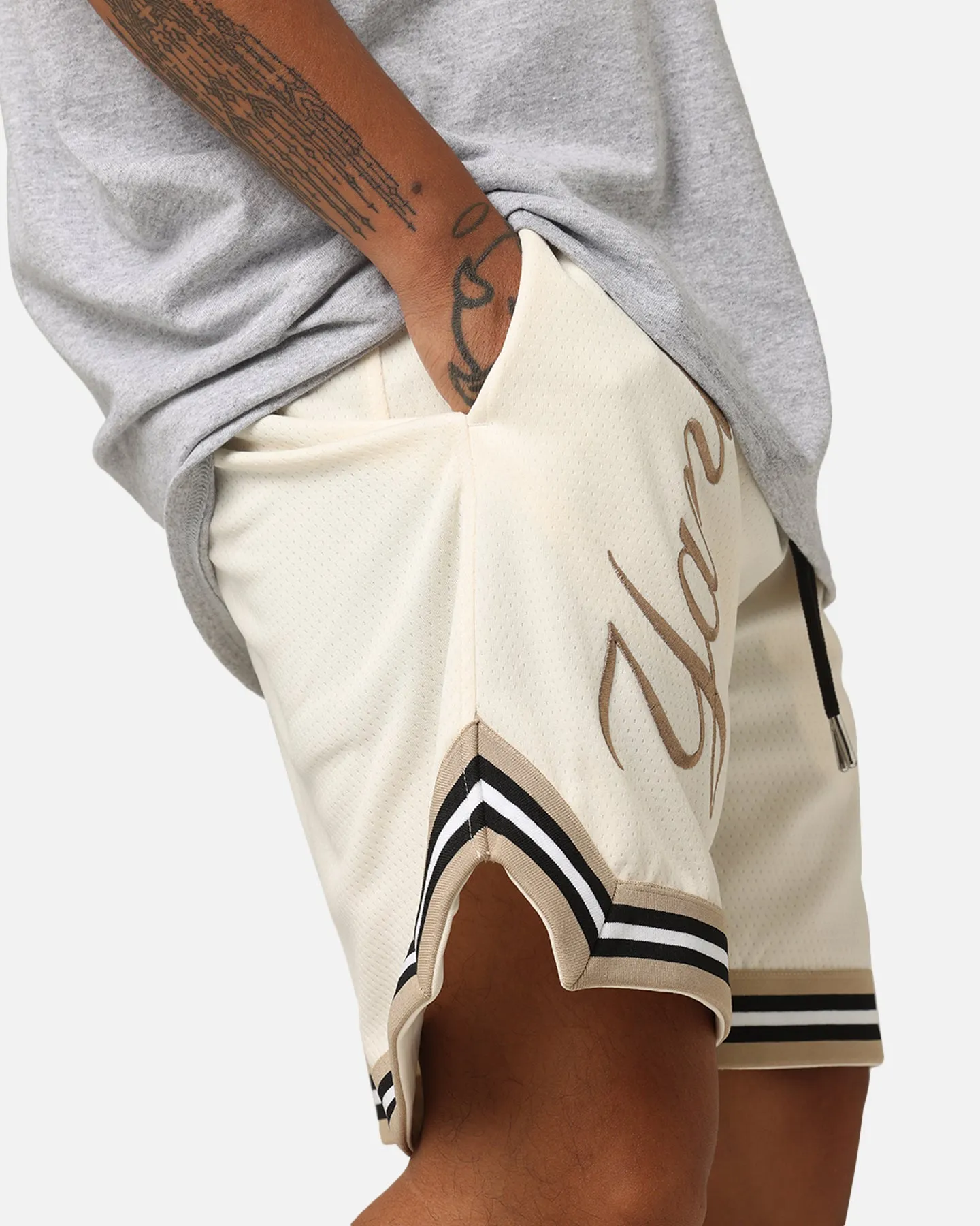 fade - resistant New Era New York Yankees Mesh Shorts Light Beige