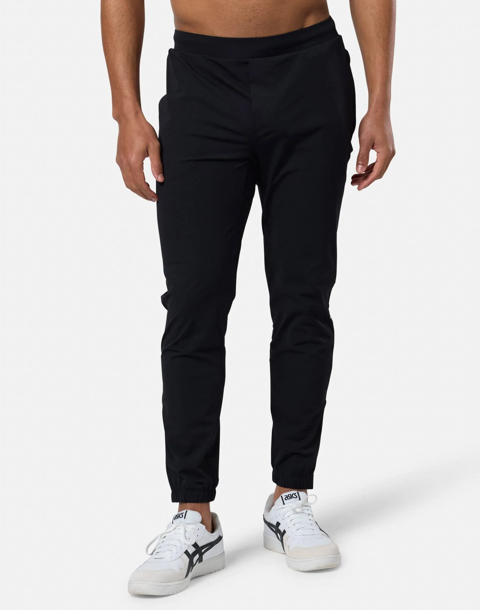 In Motion Jogger in Black Minimal Waist
