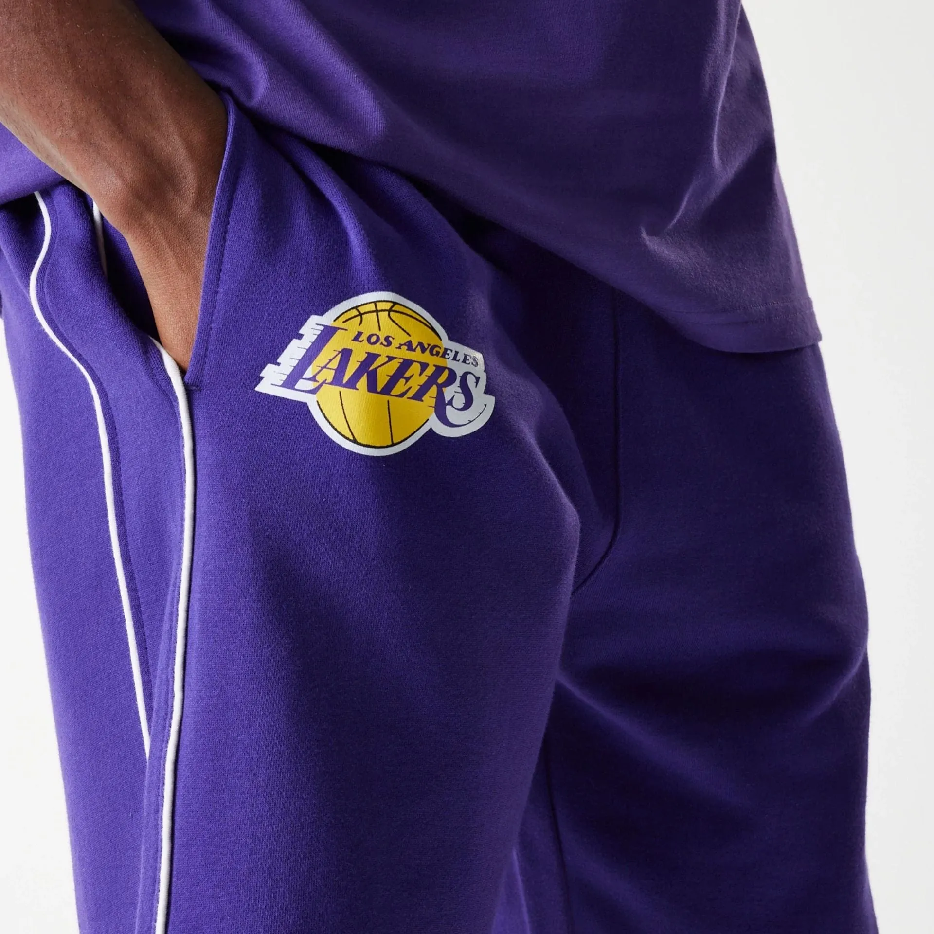 Wrinkle Resistant Treatment On-The-Go Style LA Lakers NBA Piping Purple Shorts