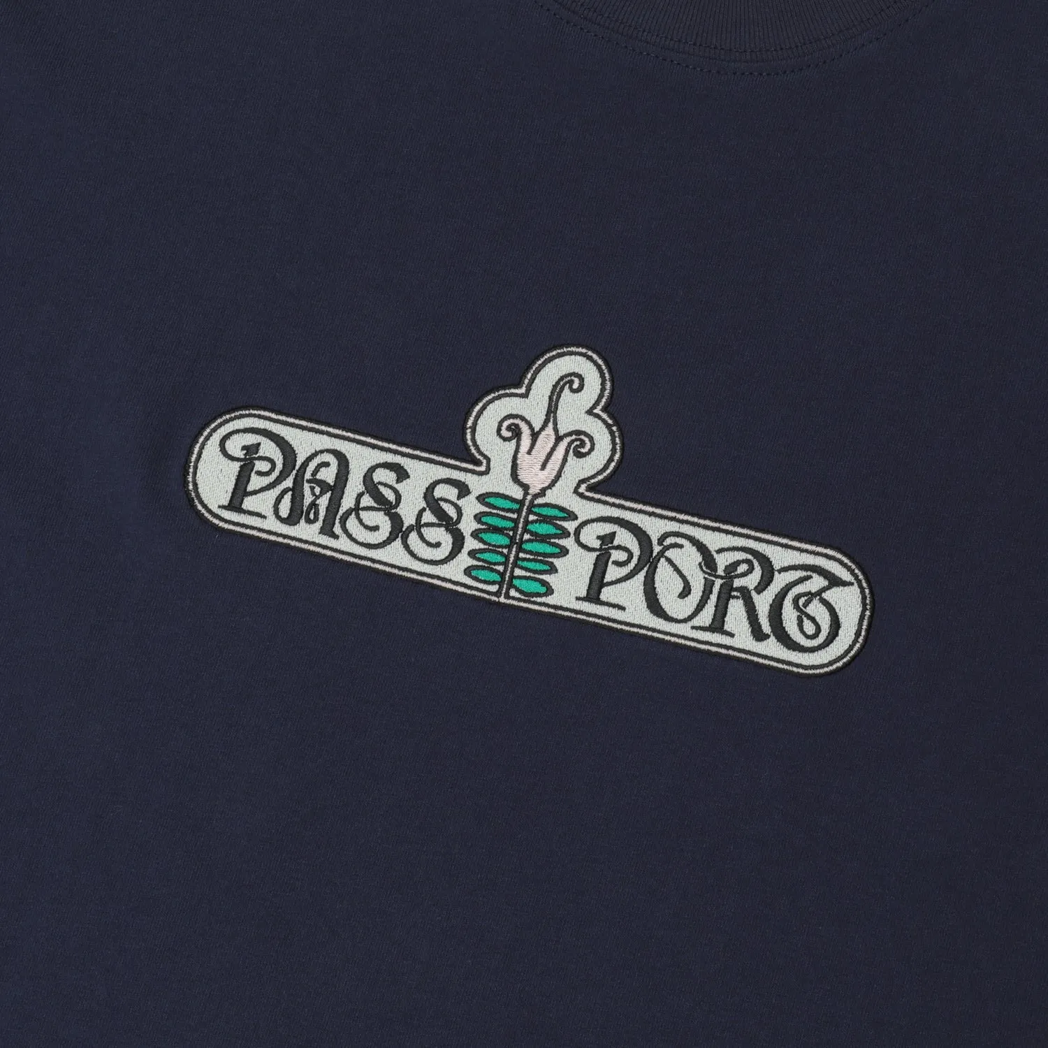 Pass~Port Gardenia Tee - Navy Street Trend Look