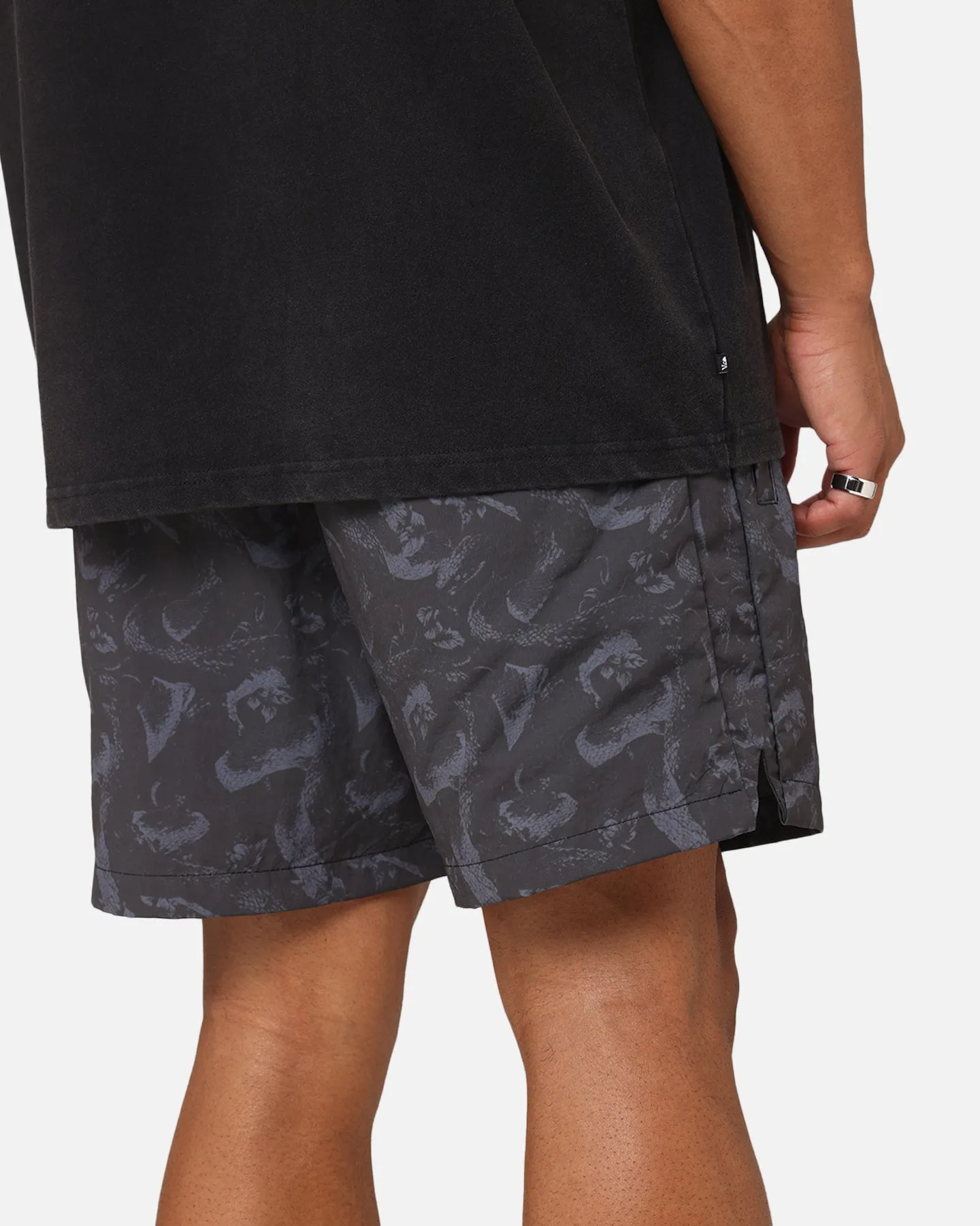 Non Slip Inner Grip Flexible Pocket Placement Saint Morta Year Of The Snake Nylon Shorts Black/Grey