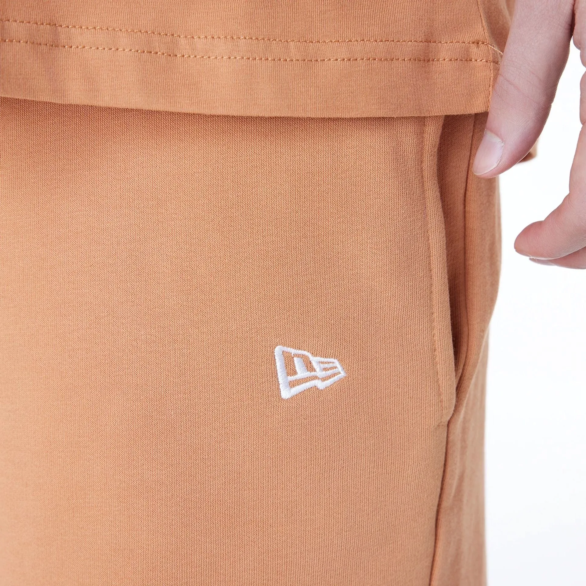 Non Cling Material Core Flex LA Lakers NBA League Essential Dark Beige Shorts