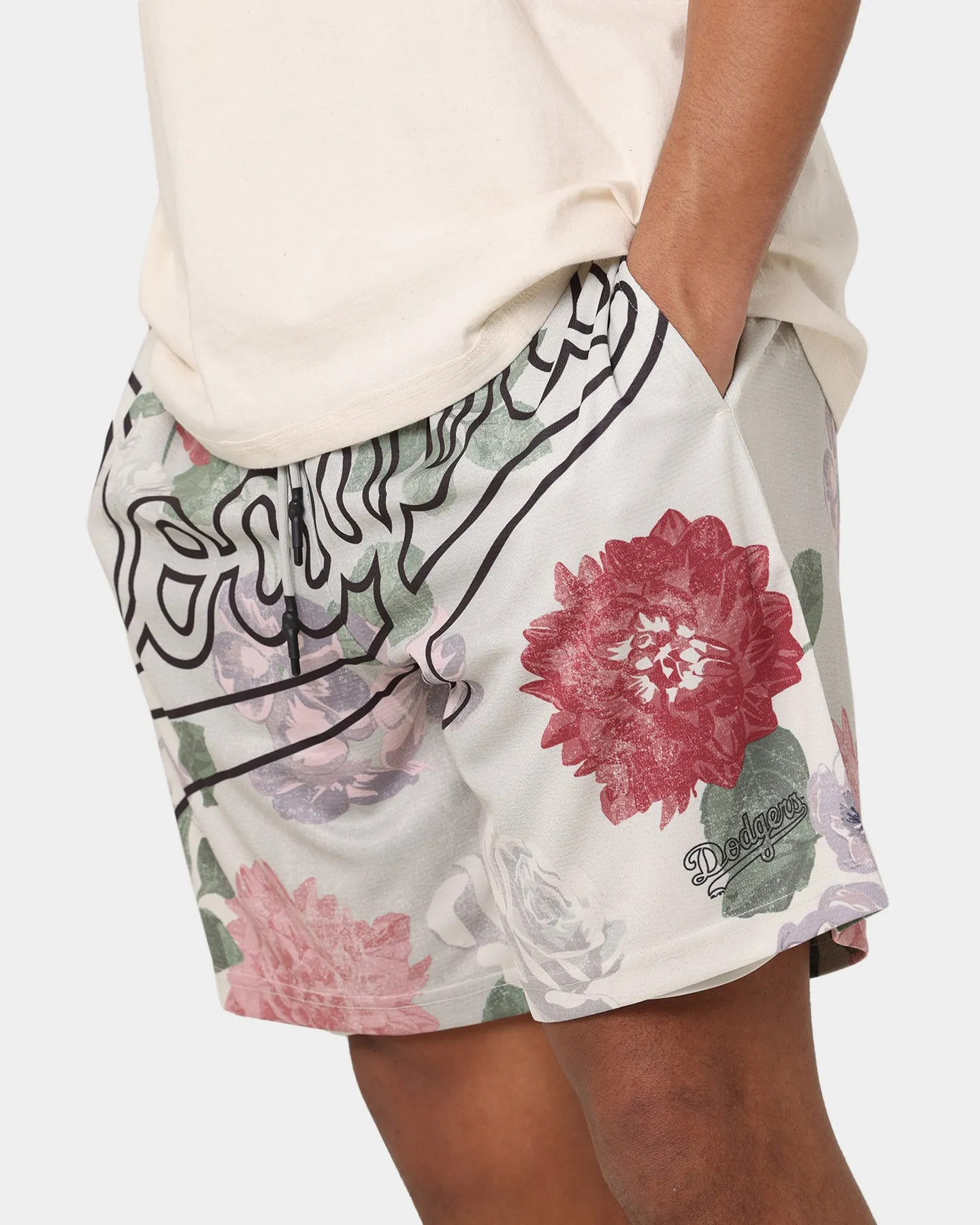 skateboarding gear Majestic Athletic Los Angeles Dodgers Digi Floral Camo Shorts Vintage White