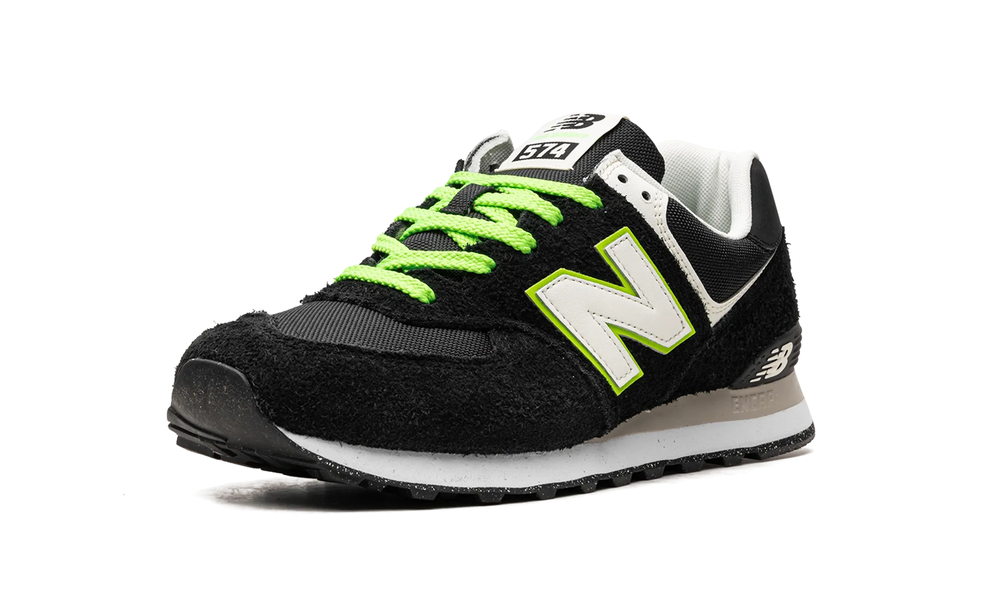 574 "Black White Green" Resort Mood