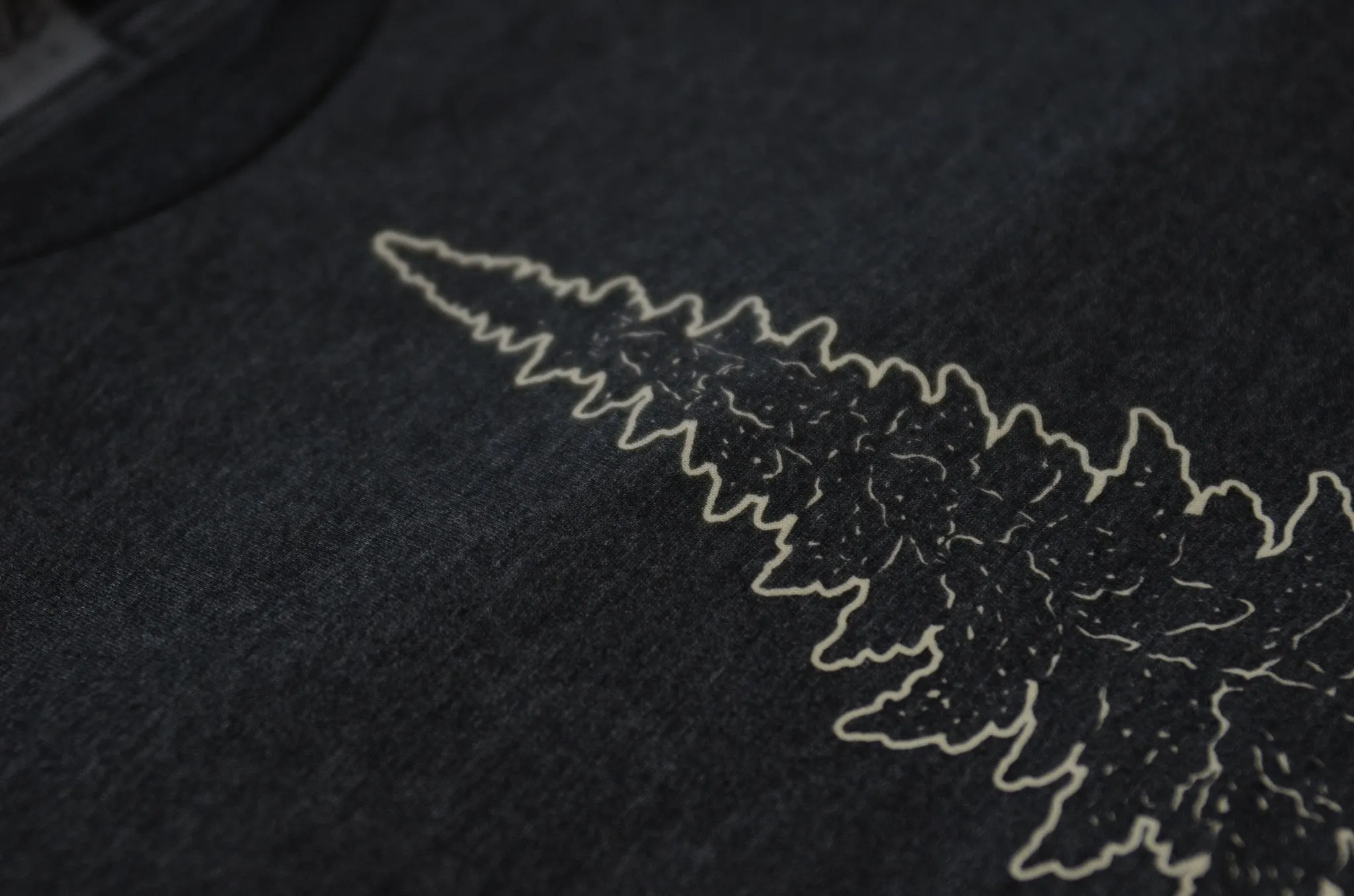 Relaxed Everyday Wear Mighty Pine Tee-Dark Gray