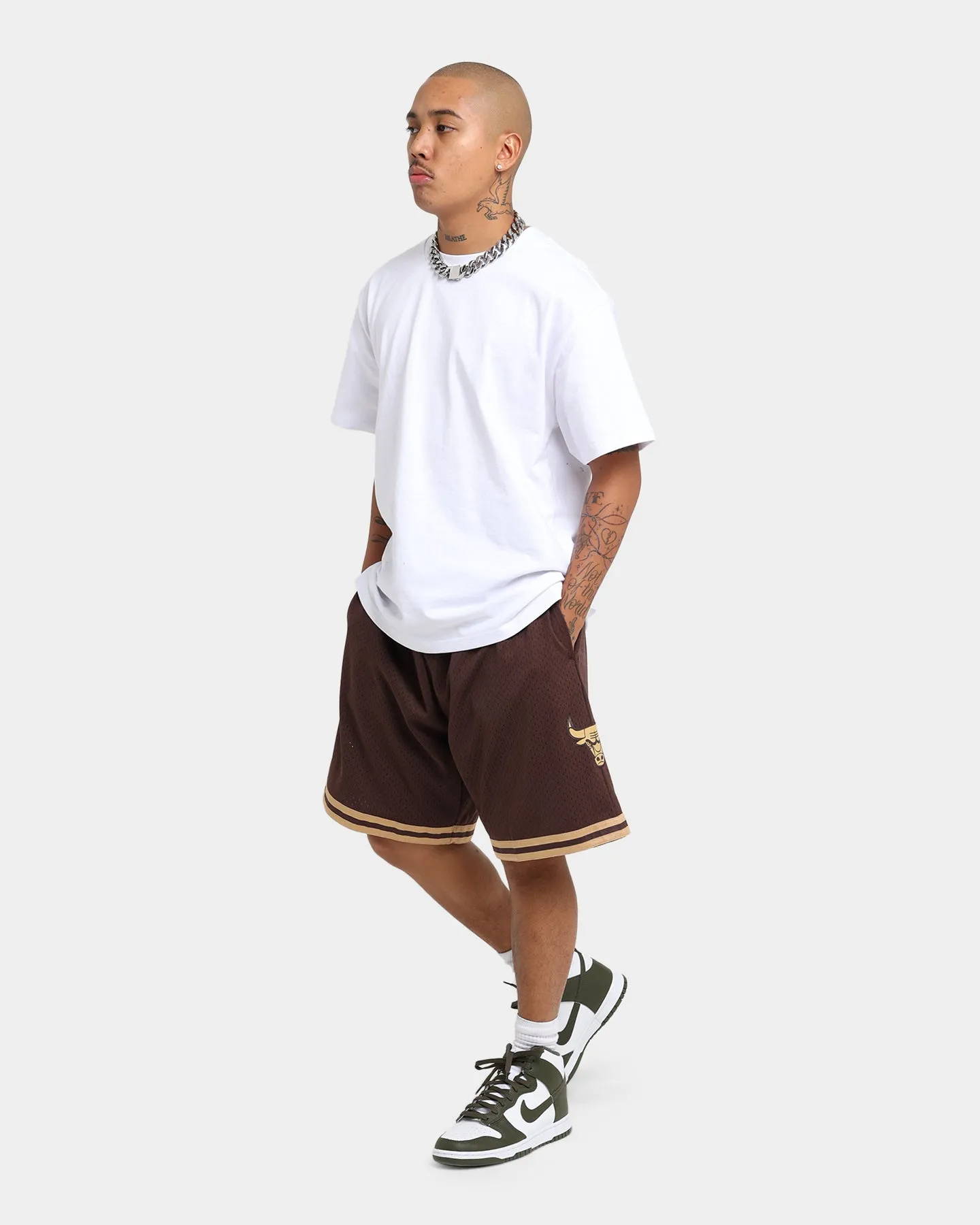 Eco Certified Dye Freedom Fit Mitchell & Ness Chicago Bulls Lux Brown Swingman Shorts Baroque Brown