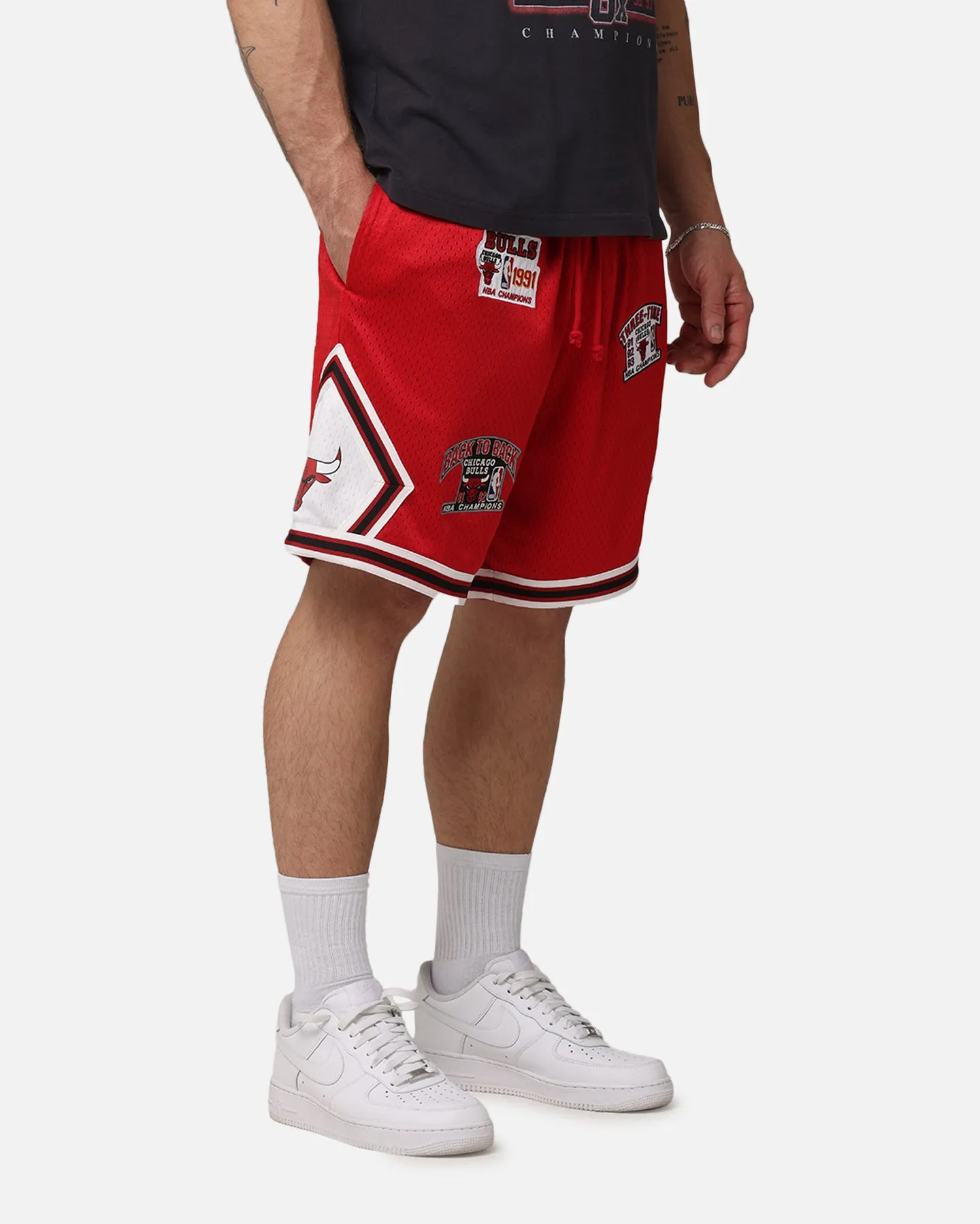 Mitchell & Ness Chicago Bulls 'UNC To Chicago' Champions Shorts Red Sleek Comfort Beach Ready