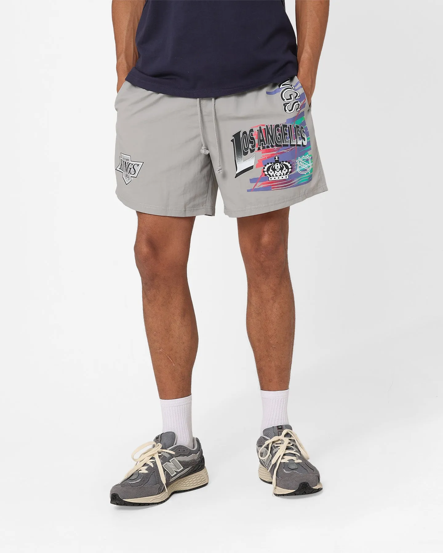 Festival Outfit Mitchell & Ness Los Angeles Kings Nylon Shorts Grey