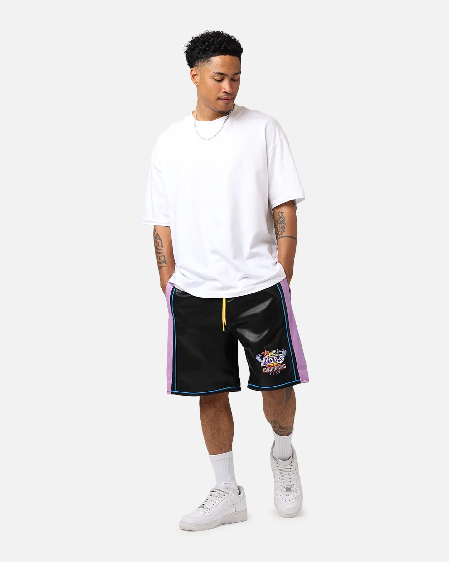 Mitchell & Ness Los Angeles Lakers Showtime Shorts Black date night look