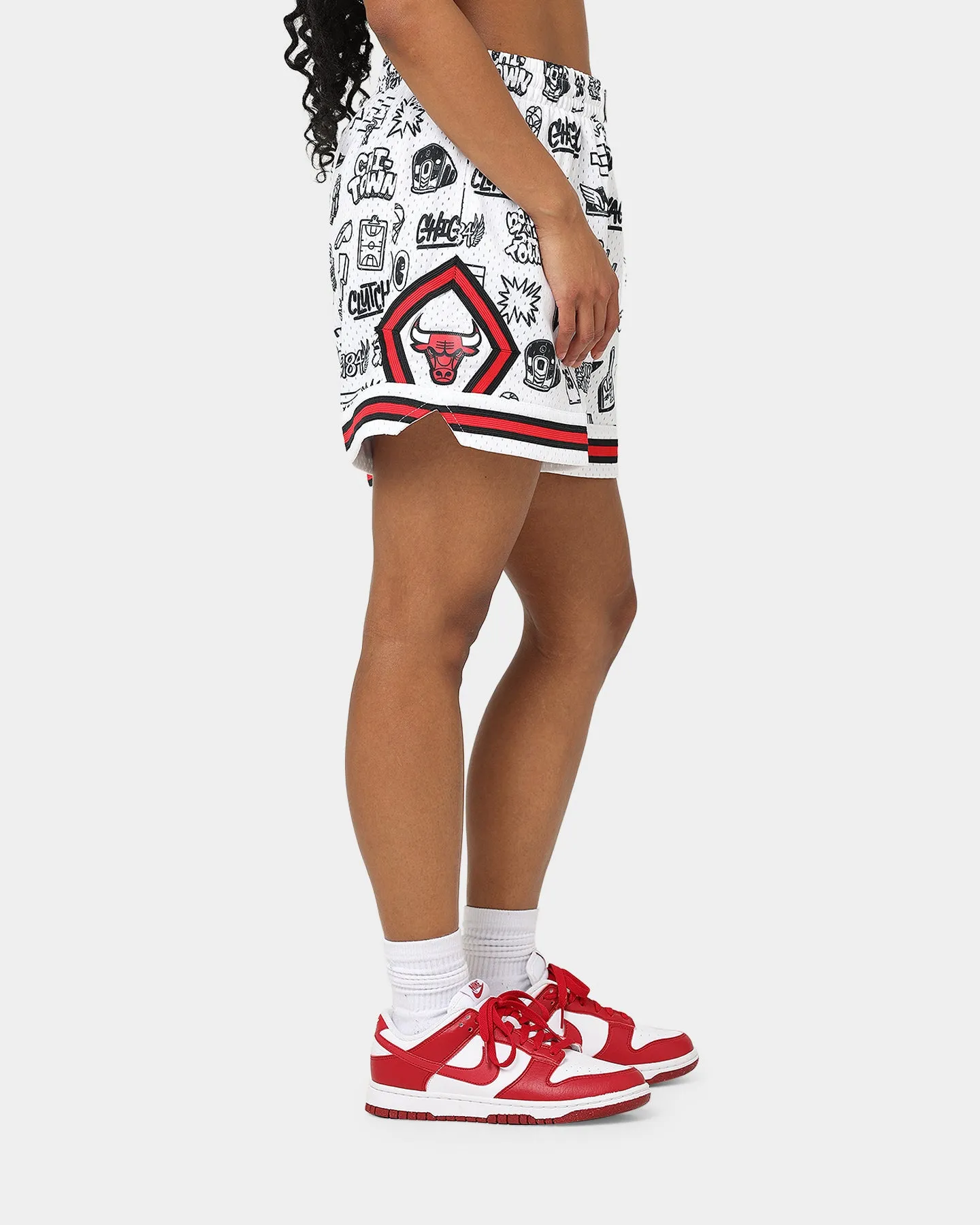 Moisture Wicking Material Soft Inner Lining Mitchell & Ness Women's Chicago Bulls Doodle Shorts White