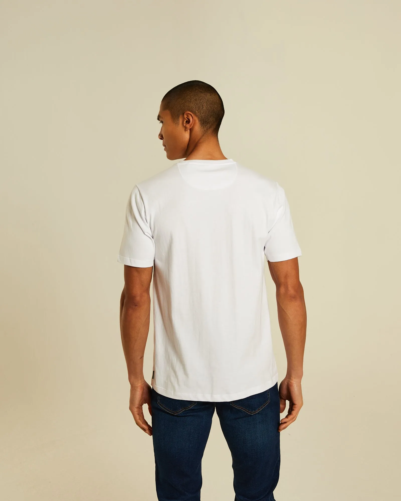 Freeman Tee Optic White Soft Comfort Wear SkinFriendlyFibers