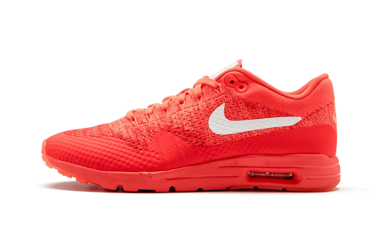 Stride Bold Corner Style AIR MAX 1 ULTRA FLYKNIT WMNS