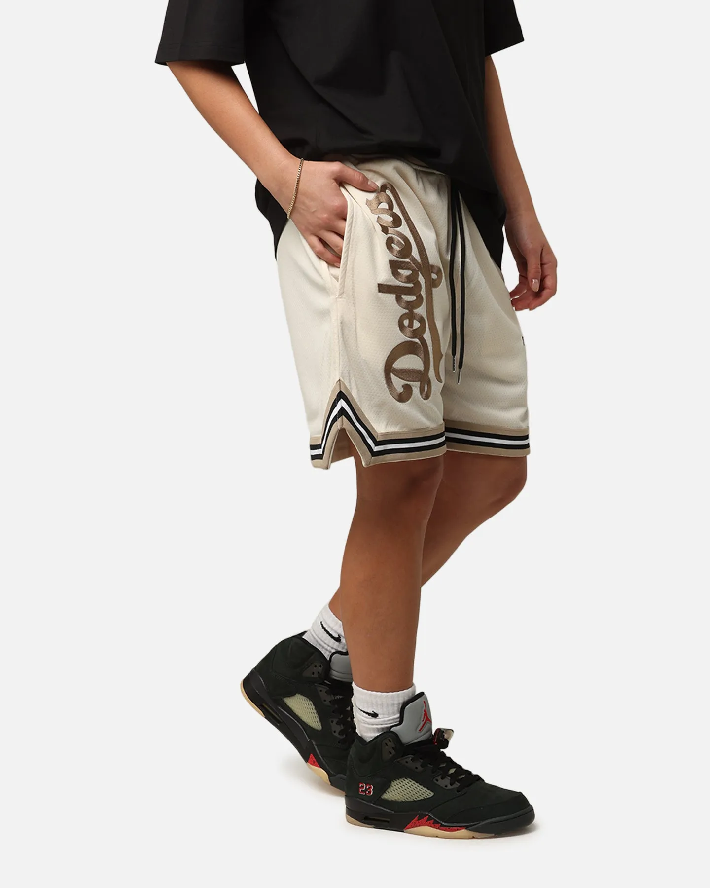 New Era Los Angeles Dodgers Mesh Shorts Light Beige Stretch Tech fall shorts