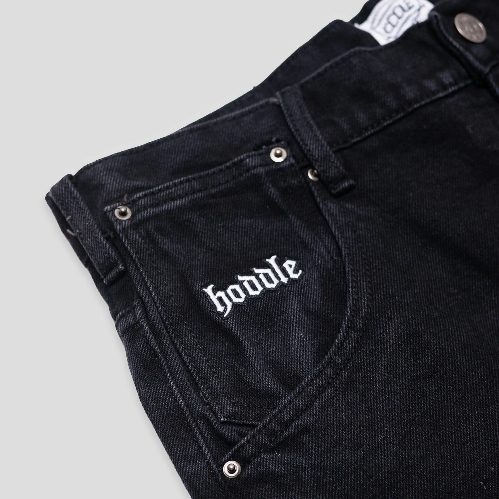 Sleek Comfort Hoddle Carpenter Heart Jean Short -  Black / Indigo